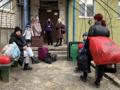 War in Ukraine. Money for refugees.