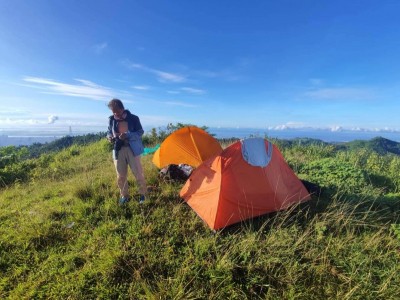 Off grid and do volunteer works