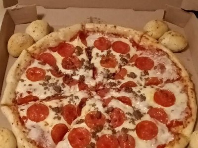 Bombers Pizzas -N- Wings
