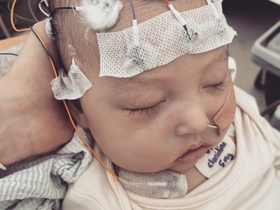 DYING BABY WITH KIDNEY FAILURE