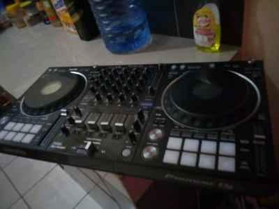Help upcoming DJs Campaign
