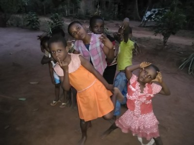 These poor children needs to go to school.