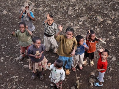 Help street children